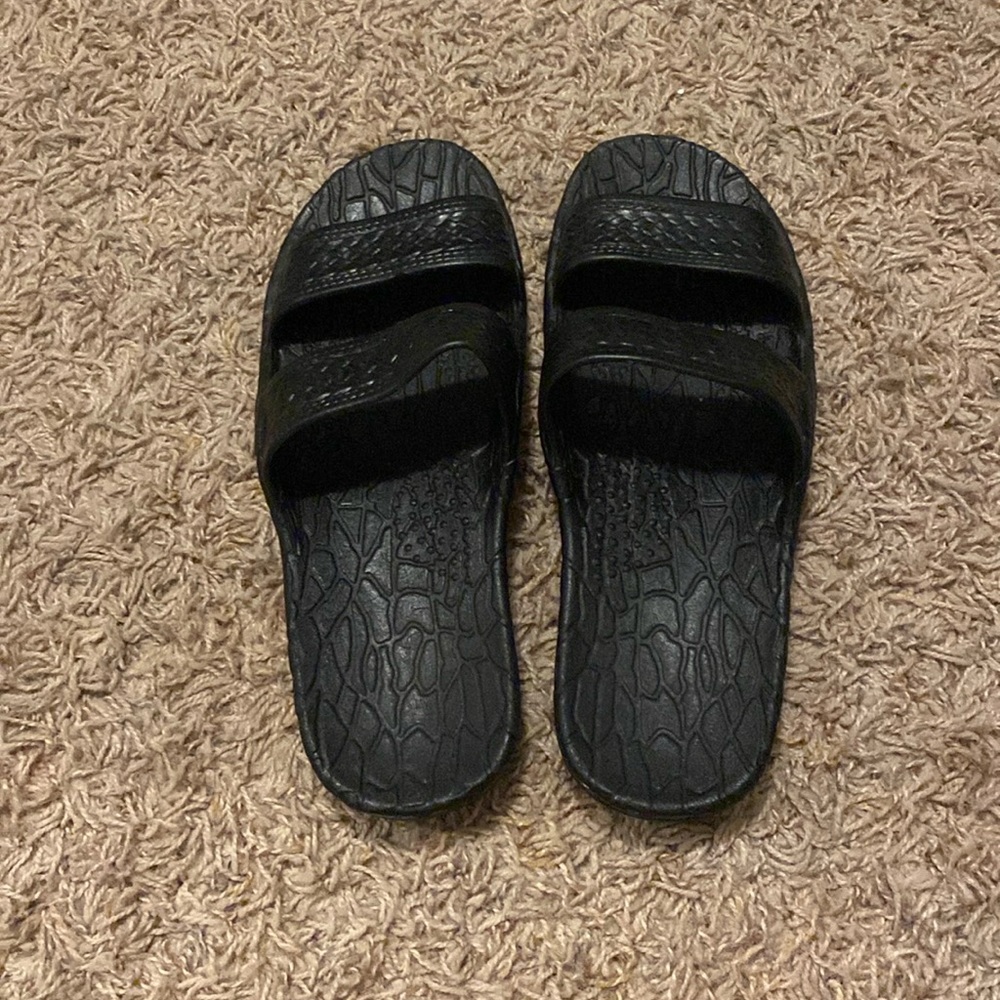 Black two band slides